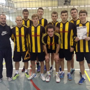 II miejsce siatkarzy w finale strefy jeleniogórskiej