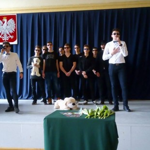 8 marca z dedykacją muzyczną