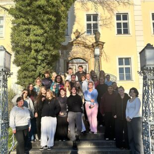 Historia, integracja i trochę akrobatyki, czyli nasz pobyt w Krzyżowej