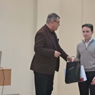 Paweł Wcisło w finale Olimpiady Wiedzy o Polsce i Świecie Współczesnym!